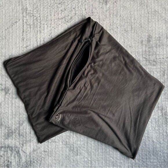 Beyong Yoga Black Infinity Scarf with a Cellphone Zipper Pocket Soft Durable - Picture 7 of 9